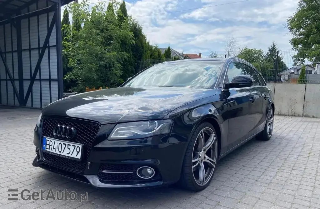 AUDI A4 
