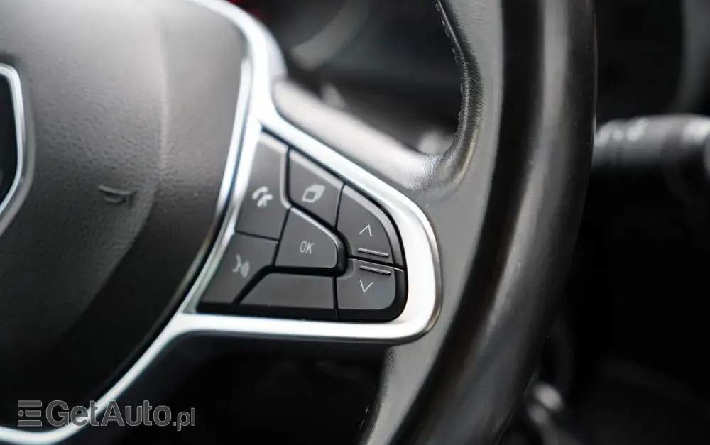 RENAULT TRAFIC III / BUS / 9 MIEJSC / 2022 ROK / PIERWSZY WŁAŚCICIEL / SERWISOWANY 