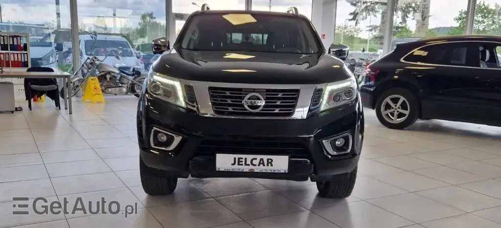 NISSAN Navara 