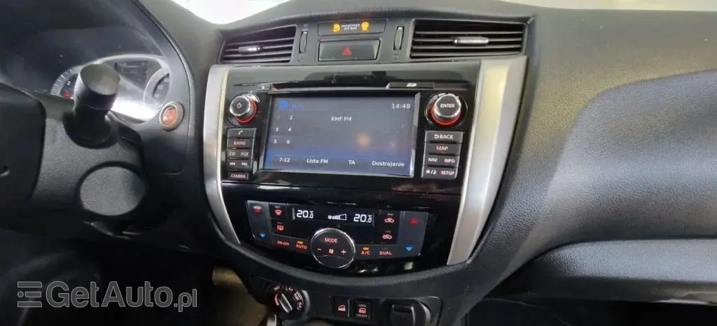 NISSAN Navara 