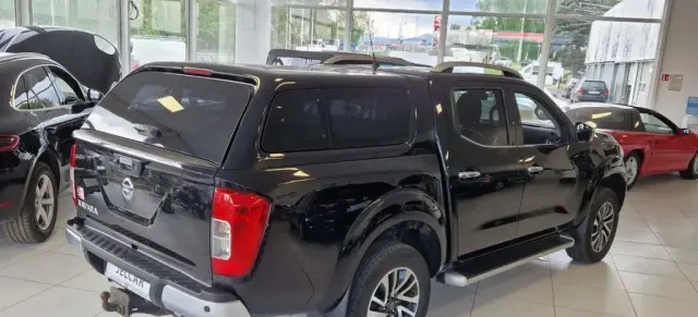 NISSAN Navara 