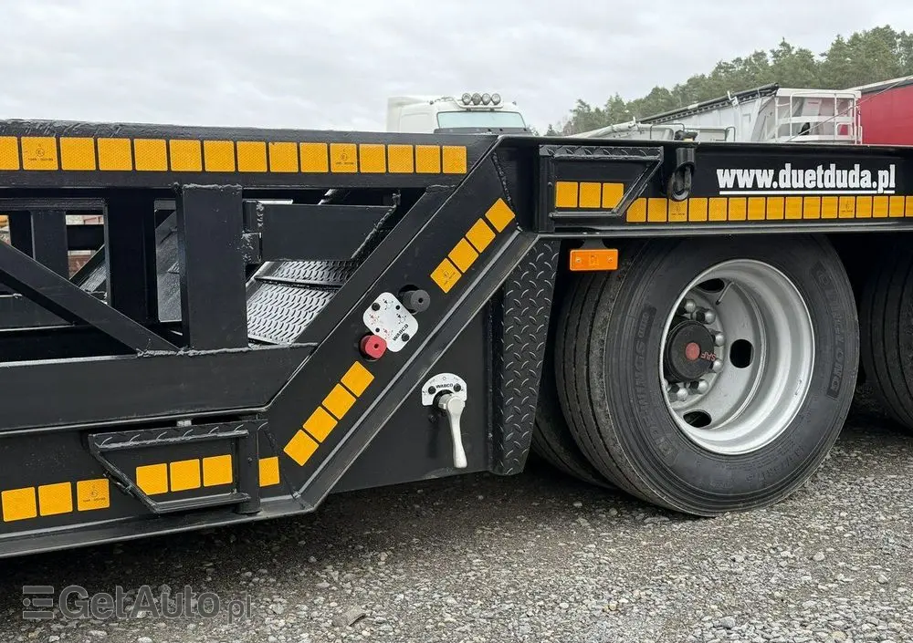 BODEX 4 osiowa NN4J Niskopodwoziówka Niskopodwozie Nowe Opony 