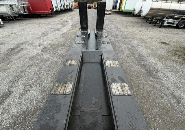 BODEX 4 osiowa NN4J Niskopodwoziówka Niskopodwozie Nowe Opony 