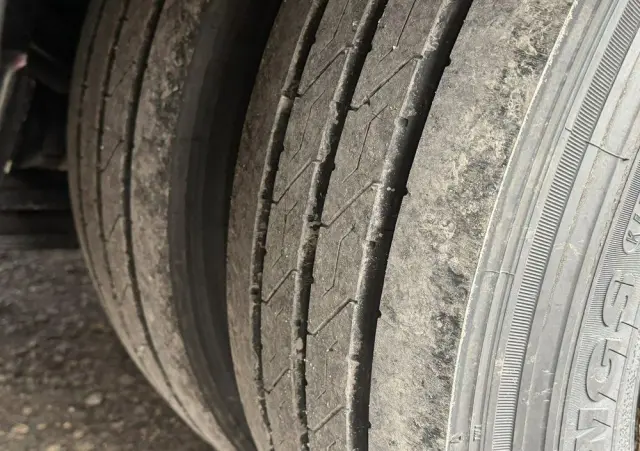 BODEX 4 osiowa NN4J Niskopodwoziówka Niskopodwozie Nowe Opony 