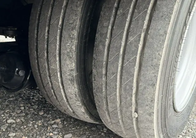 BODEX 4 osiowa NN4J Niskopodwoziówka Niskopodwozie Nowe Opony 