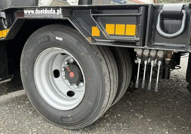 BODEX 4 osiowa NN4J Niskopodwoziówka Niskopodwozie Nowe Opony 