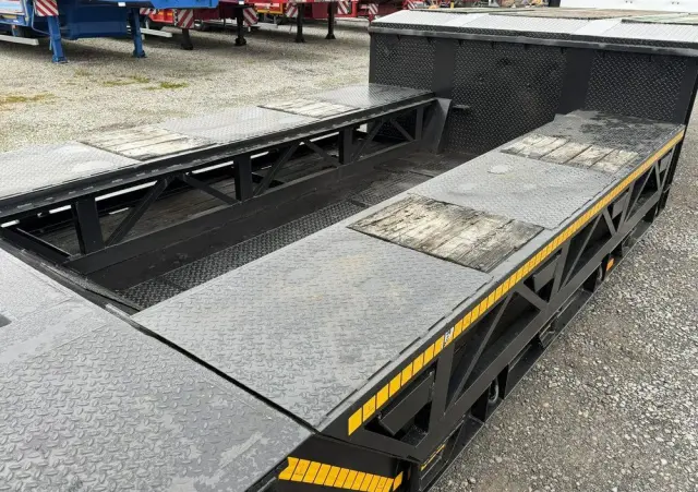 BODEX 4 osiowa NN4J Niskopodwoziówka Niskopodwozie Nowe Opony 