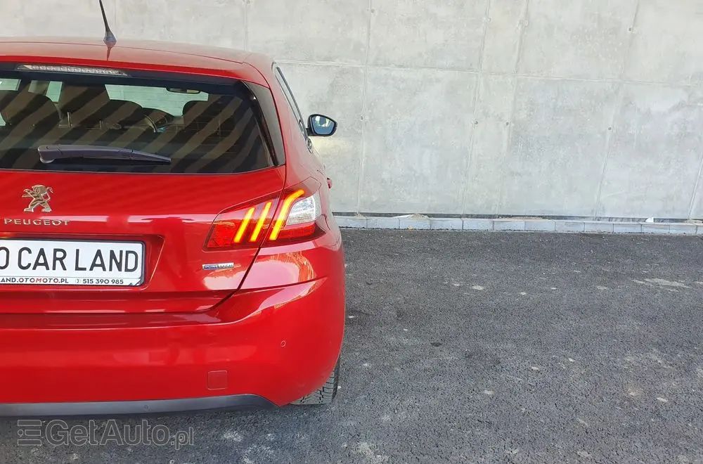 PEUGEOT 308 1.2 PureTech Allure S&S EAT6