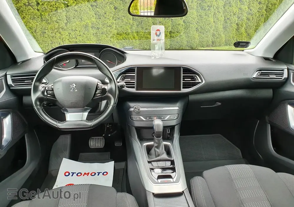 PEUGEOT 308 1.2 PureTech Allure S&S EAT6