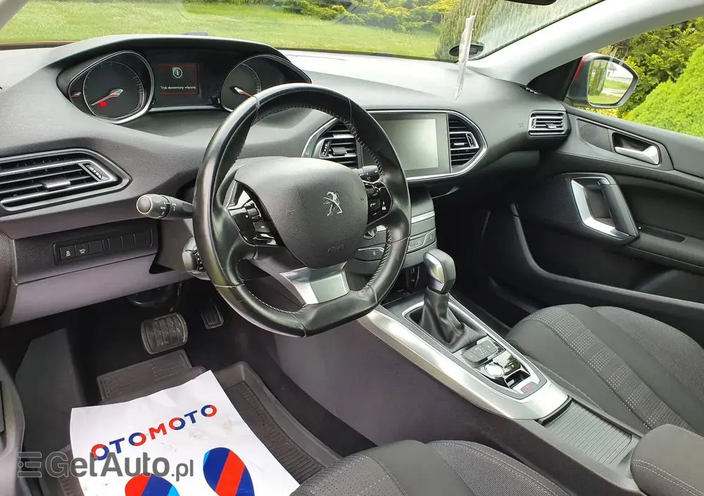 PEUGEOT 308 1.2 PureTech Allure S&S EAT6