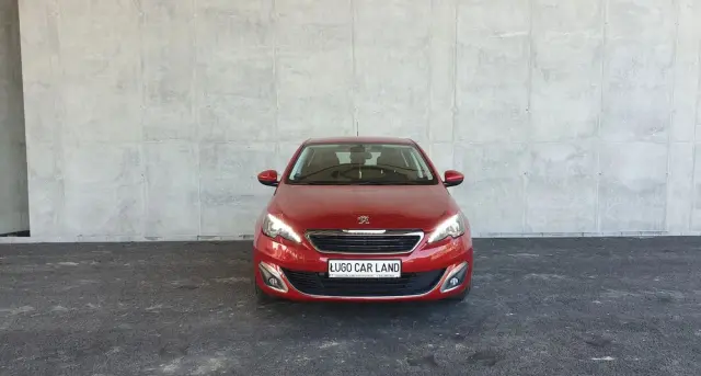PEUGEOT 308 1.2 PureTech Allure S&S EAT6