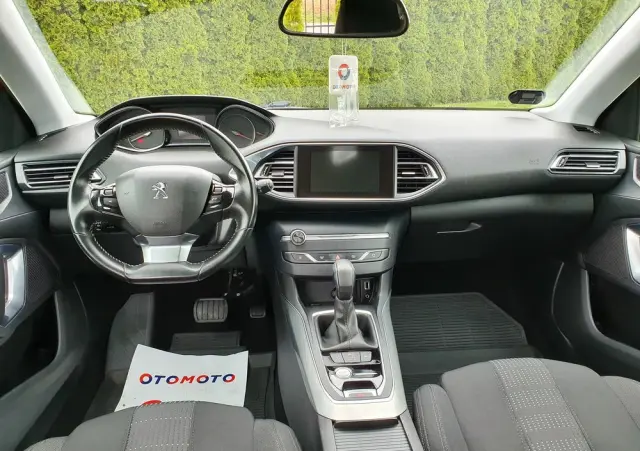 PEUGEOT 308 1.2 PureTech Allure S&S EAT6