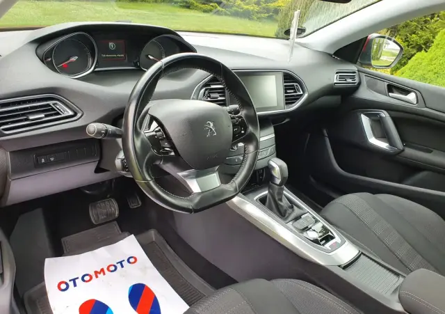 PEUGEOT 308 1.2 PureTech Allure S&S EAT6