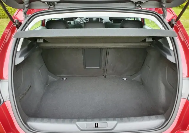 PEUGEOT 308 1.2 PureTech Allure S&S EAT6