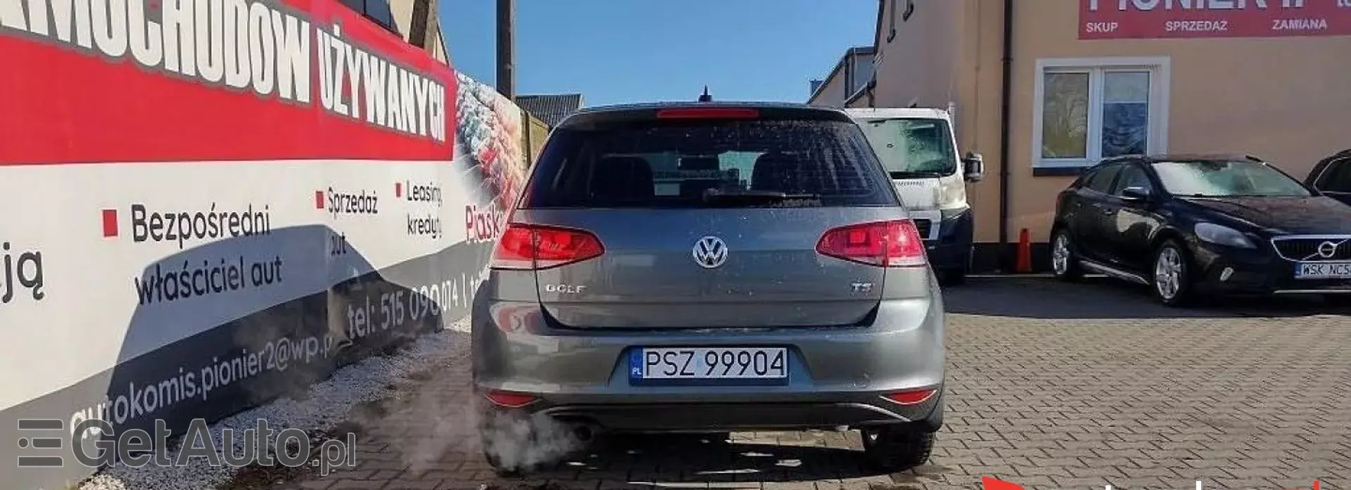 VOLKSWAGEN Golf 