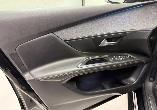 PEUGEOT 3008 THP 165 EAT6 Stop & Start Allure