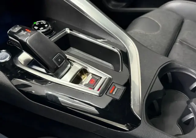 PEUGEOT 3008 THP 165 EAT6 Stop & Start Allure