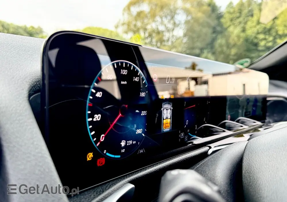 MERCEDES-BENZ GLB 200 d AMG Line 8G-DCT