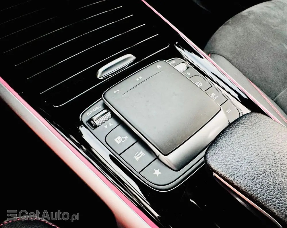 MERCEDES-BENZ GLB 200 d AMG Line 8G-DCT