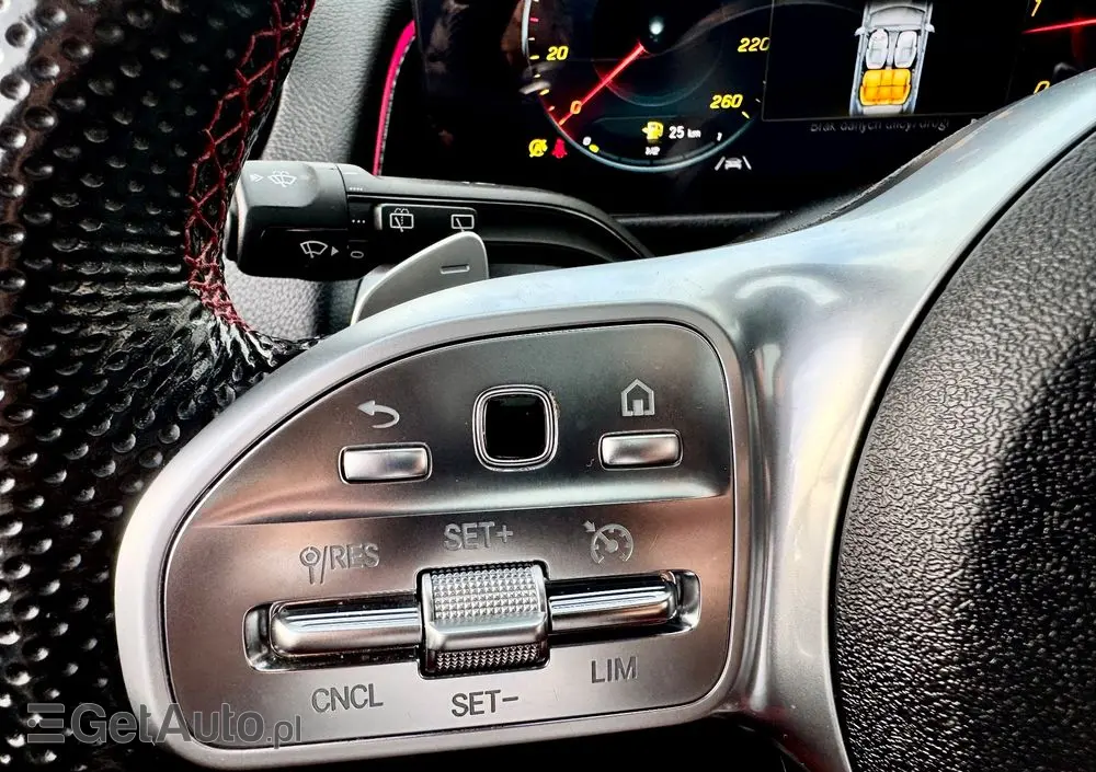 MERCEDES-BENZ GLB 200 d AMG Line 8G-DCT