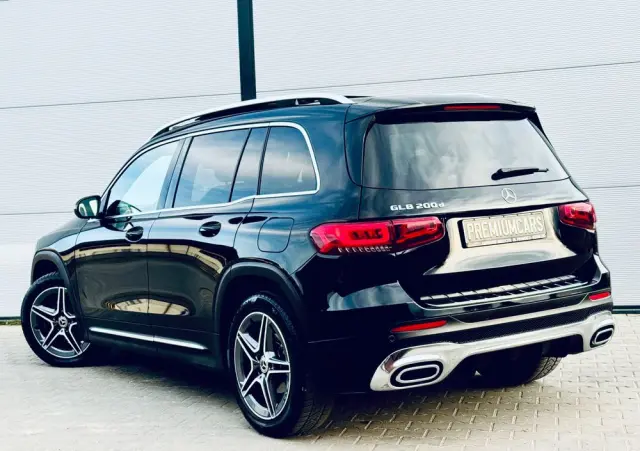 MERCEDES-BENZ GLB 200 d AMG Line 8G-DCT