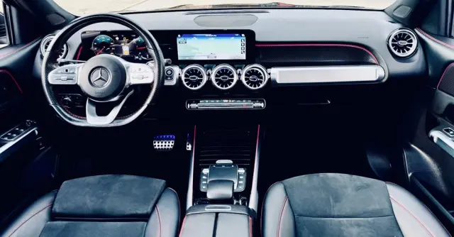 MERCEDES-BENZ GLB 200 d AMG Line 8G-DCT