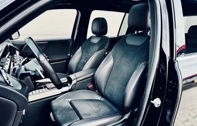 MERCEDES-BENZ GLB 200 d AMG Line 8G-DCT