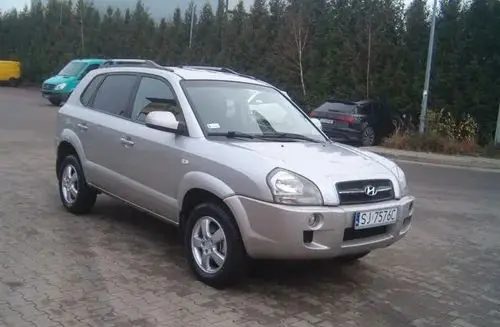HYUNDAI Tucson 