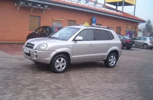 HYUNDAI Tucson 