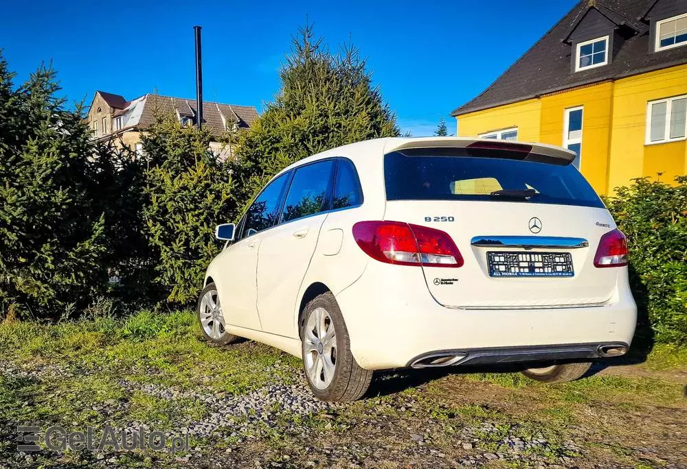 MERCEDES-BENZ Klasa B 250 4-Matic