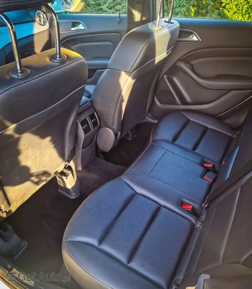 MERCEDES-BENZ Klasa B 250 4-Matic