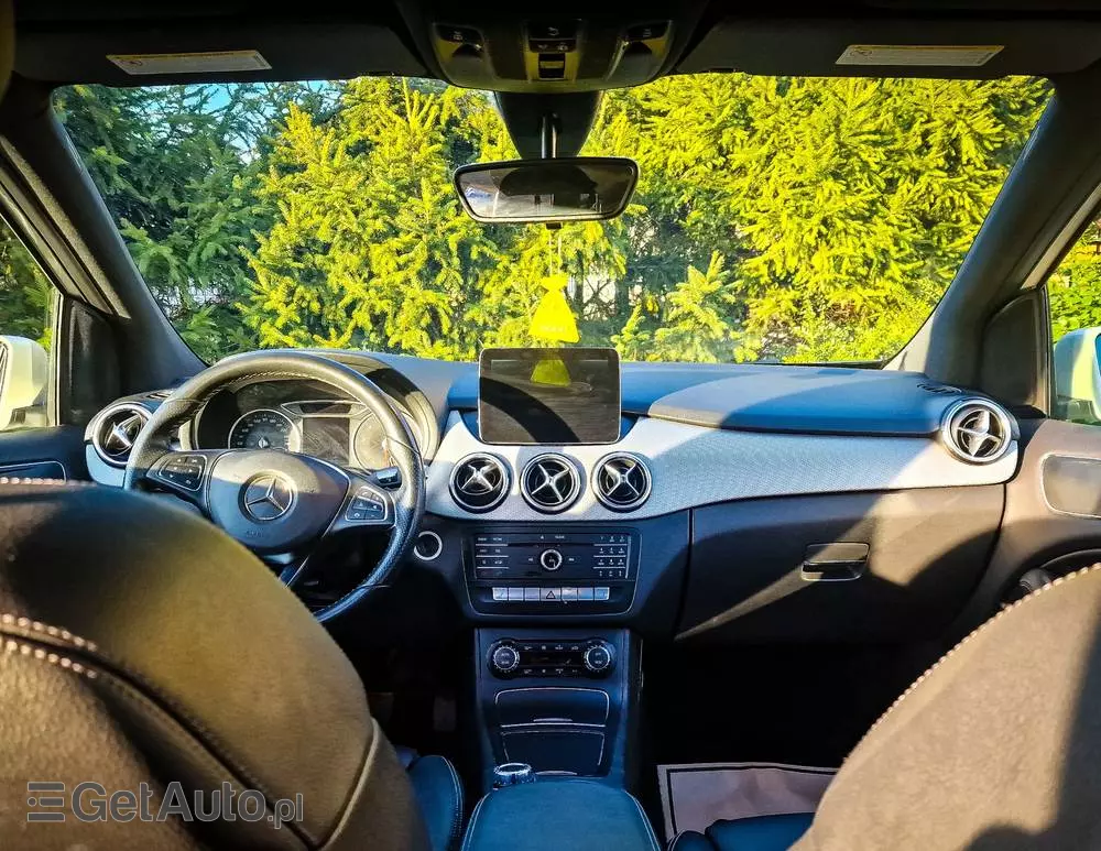 MERCEDES-BENZ Klasa B 250 4-Matic