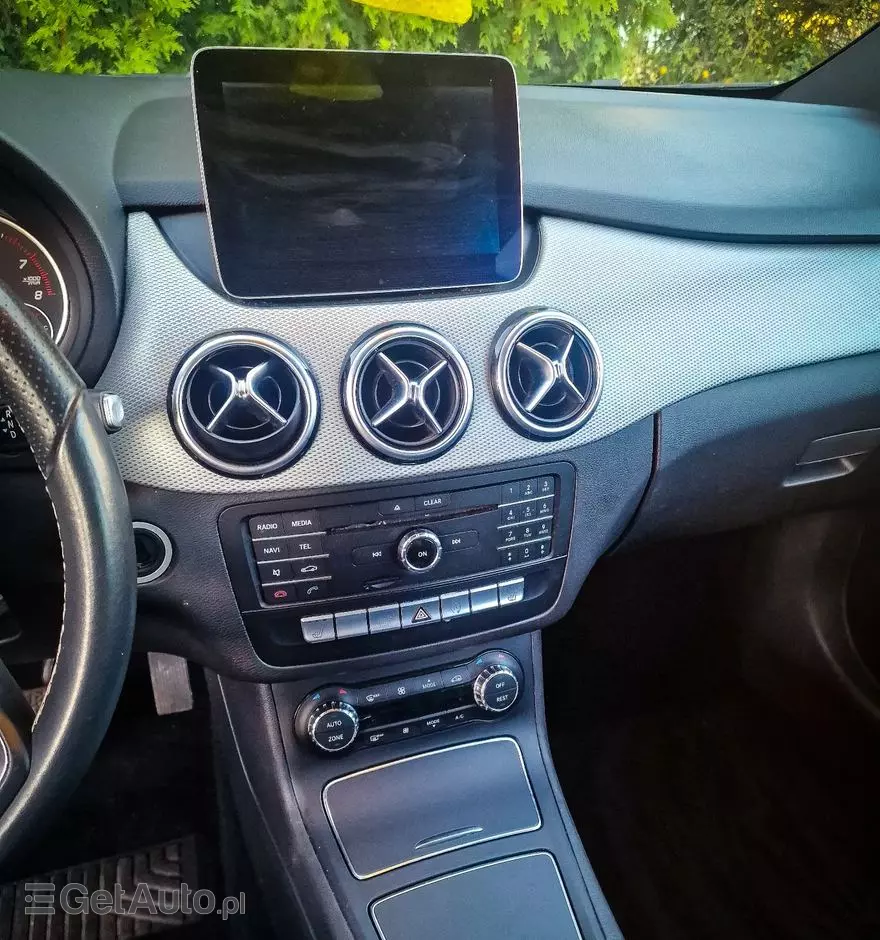 MERCEDES-BENZ Klasa B 250 4-Matic