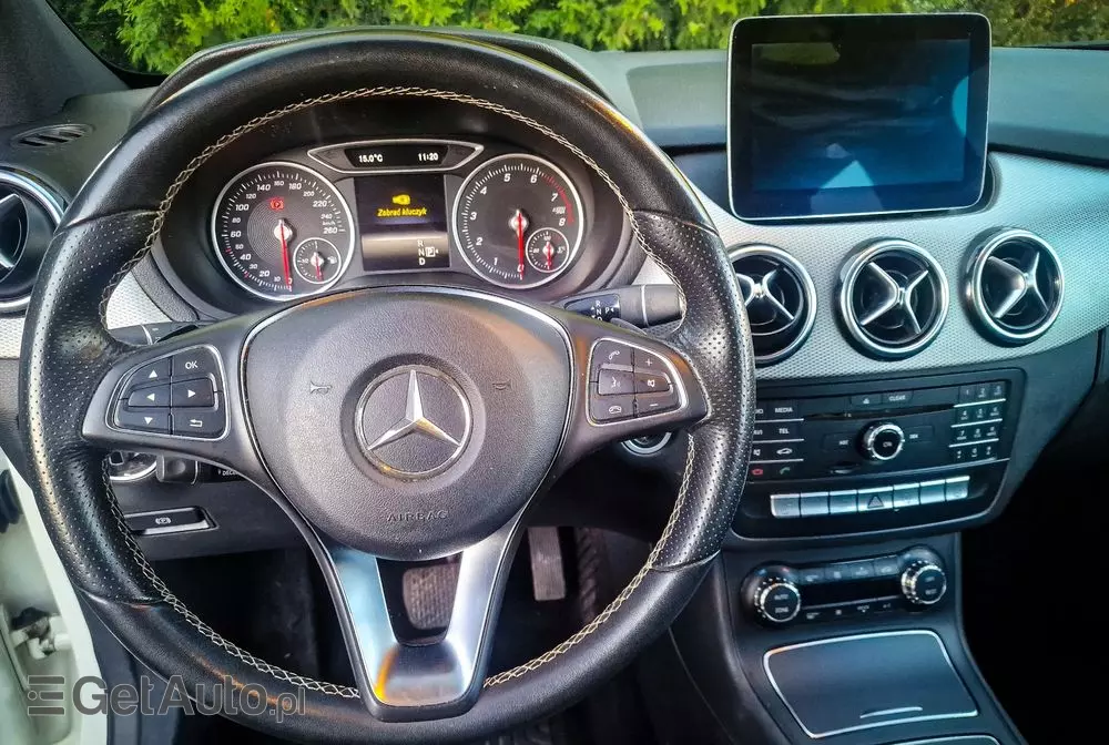 MERCEDES-BENZ Klasa B 250 4-Matic