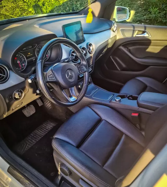 MERCEDES-BENZ Klasa B 250 4-Matic