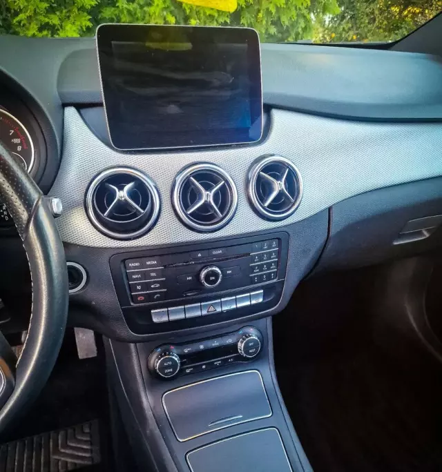 MERCEDES-BENZ Klasa B 250 4-Matic