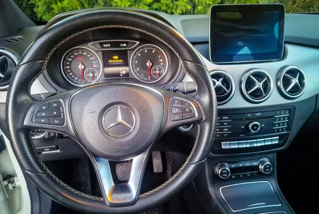 MERCEDES-BENZ Klasa B 250 4-Matic