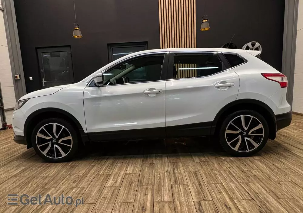 NISSAN Qashqai 1.2 DIG-T Acenta