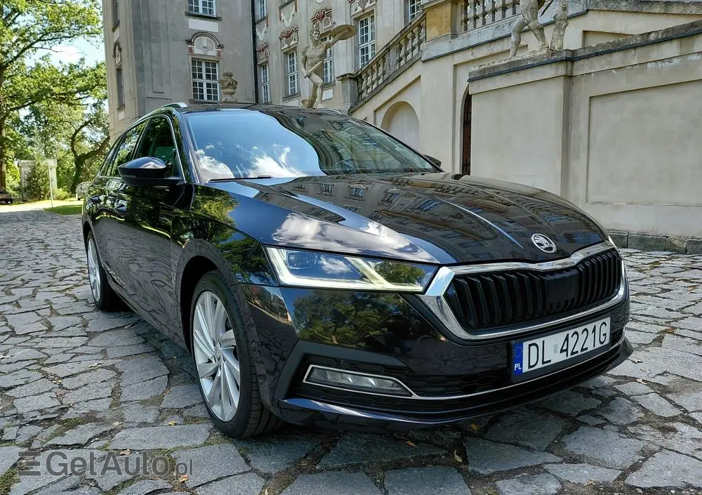 SKODA Octavia 2.0 TSI 4x4 Style DSG