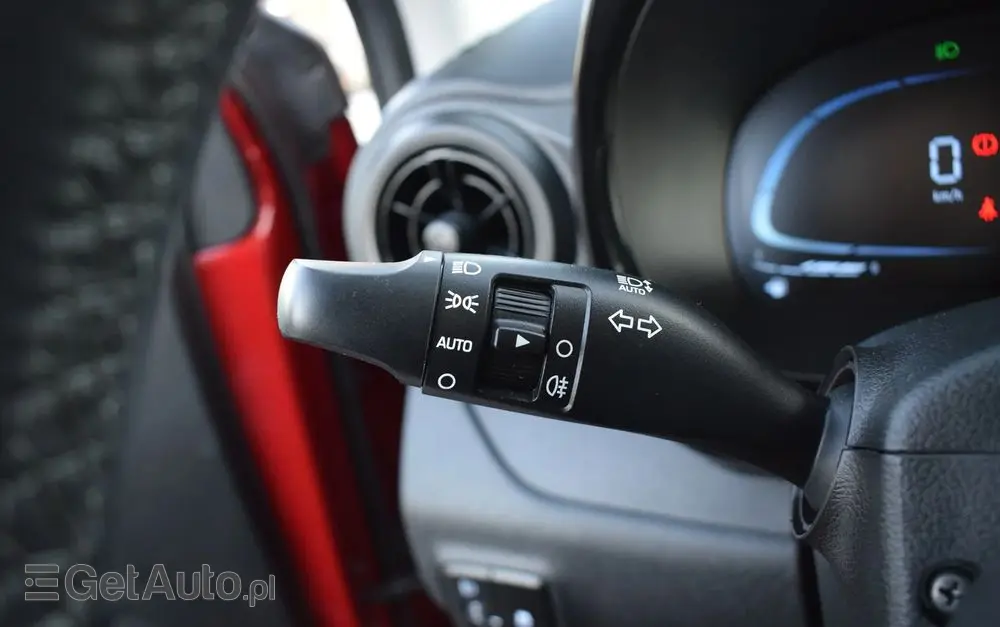 HYUNDAI I10 1.0 Connect & Go