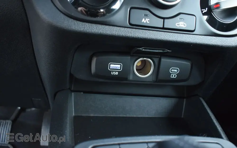 HYUNDAI I10 1.0 Connect & Go