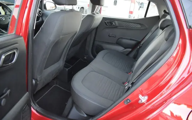 HYUNDAI I10 1.0 Connect & Go