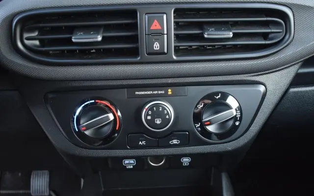 HYUNDAI I10 1.0 Connect & Go