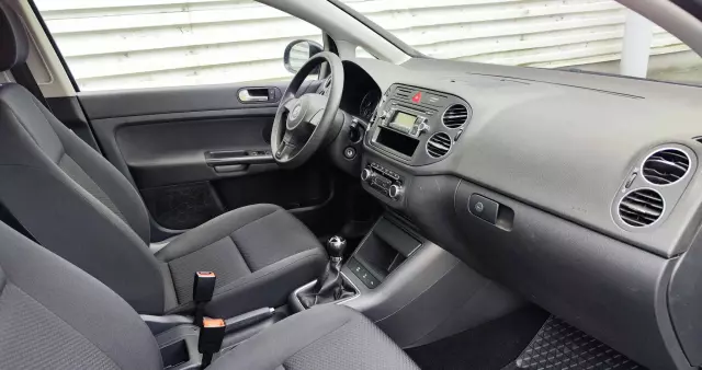 VOLKSWAGEN Golf Plus 