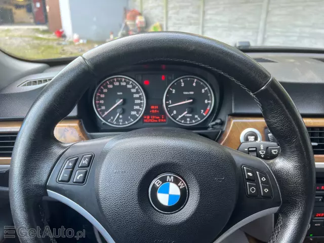 BMW Seria 3 318i