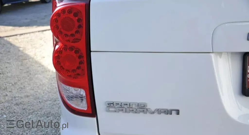 DODGE Caravan 