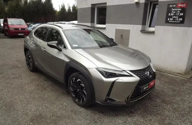 LEXUS UX 