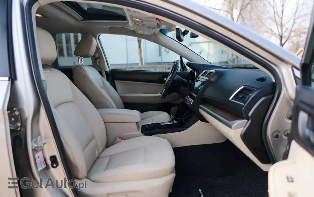 SUBARU Outback 