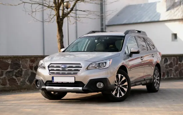 SUBARU Outback 