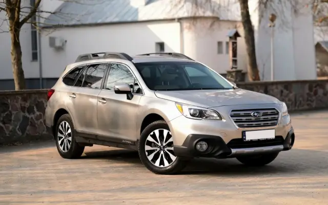 SUBARU Outback 